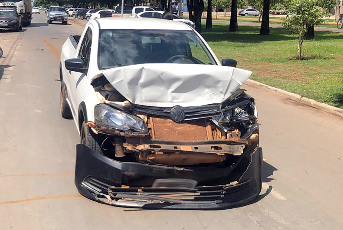 Veículos ficam danificados em colisão em Nova Mutum - Só Notícias
