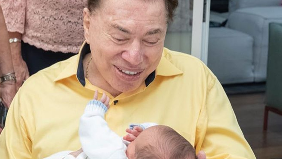 Silvio Santos apresenta neto à igreja Só Notícias