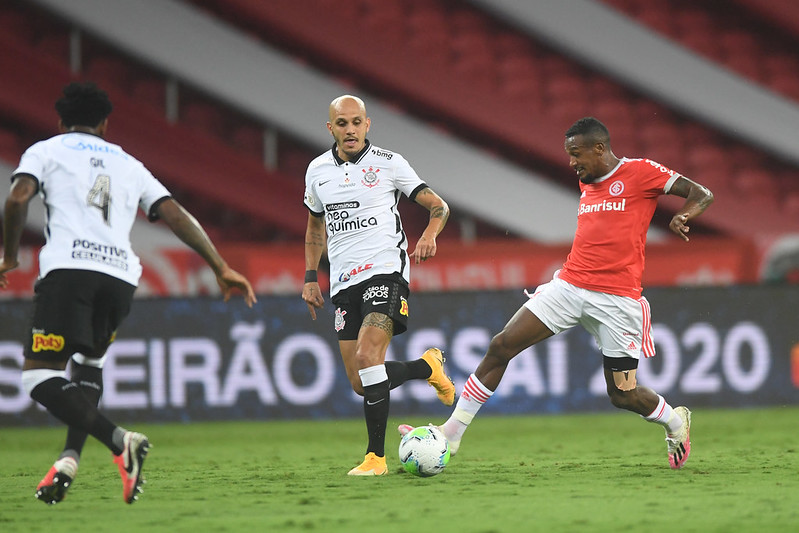 Yuri Alberto avalia empate do Corinthians em casa como positivo e