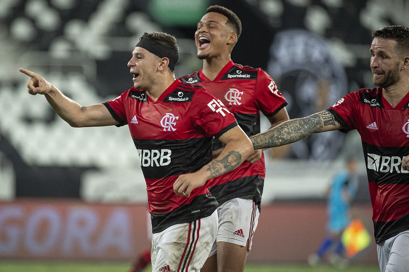 A Gazeta  Fluminense goleia o Volta Redonda e se garante na final do  Carioca