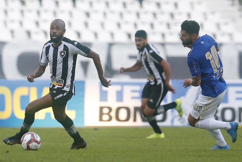 Série B: Grêmio empata com Brusque fora e chega a 13 jogos sem