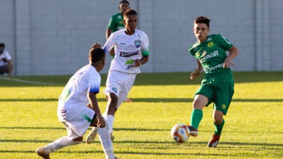 António analisa empate do Cuiabá, reclama do desgaste e valoriza