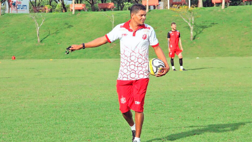Uni&Atilde;&pound;o renova com treinador e busca refor&Atilde;&sect;ar elenco para pr&Atilde;&sup3;xima temporada &acirc;  S&Atilde;&sup3; Not&Atilde;&shy;cias