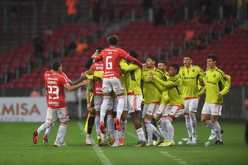 Em Gre-Nal adiado e cercado de press&Atilde;&pound;o, Inter domina e vence Gr&Atilde;&ordf;mio no Beira -Rio &acirc; S&Atilde;&sup3; Not&Atilde;&shy;cias