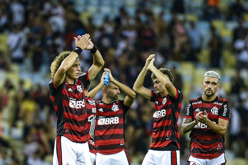 Flamengo vence o Vasco por 3 a 1 e está na final do Carioca - Fim