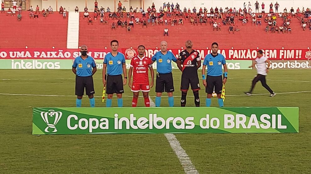 Uni&Atilde;&pound;o leva 3 gols, perde para o At&Atilde;&copy;tico-GO e se despede da Copa do Brasil &acirc;  S&Atilde;&sup3; Not&Atilde;&shy;cias