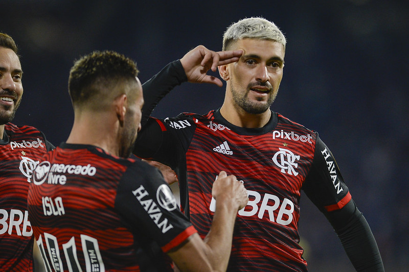 Na 1ª partida da final da Copa do Brasil, São Paulo vence o Flamengo no  Maracanã