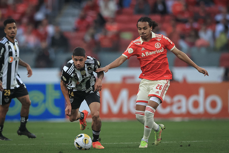 Na reestreia de Cuca no Atl&Atilde;&copy;tico-MG, Internacional ganha por 3 a 0 e se  reabilita no Brasileir&Atilde;&pound;o &acirc; S&Atilde;&sup3; Not&Atilde;&shy;cias