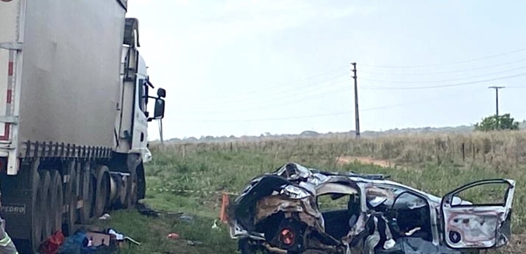 Argentina: Acidente com carro funerário deixa dois mortos