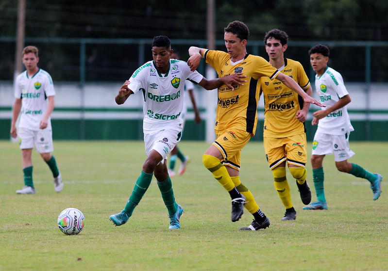 Sport Sinop perde para o Cuiab&Atilde;&iexcl; mas fica com o t&Atilde;&shy;tulo do Mato-grossense sub- 17 &acirc; S&Atilde;&sup3; Not&Atilde;&shy;cias