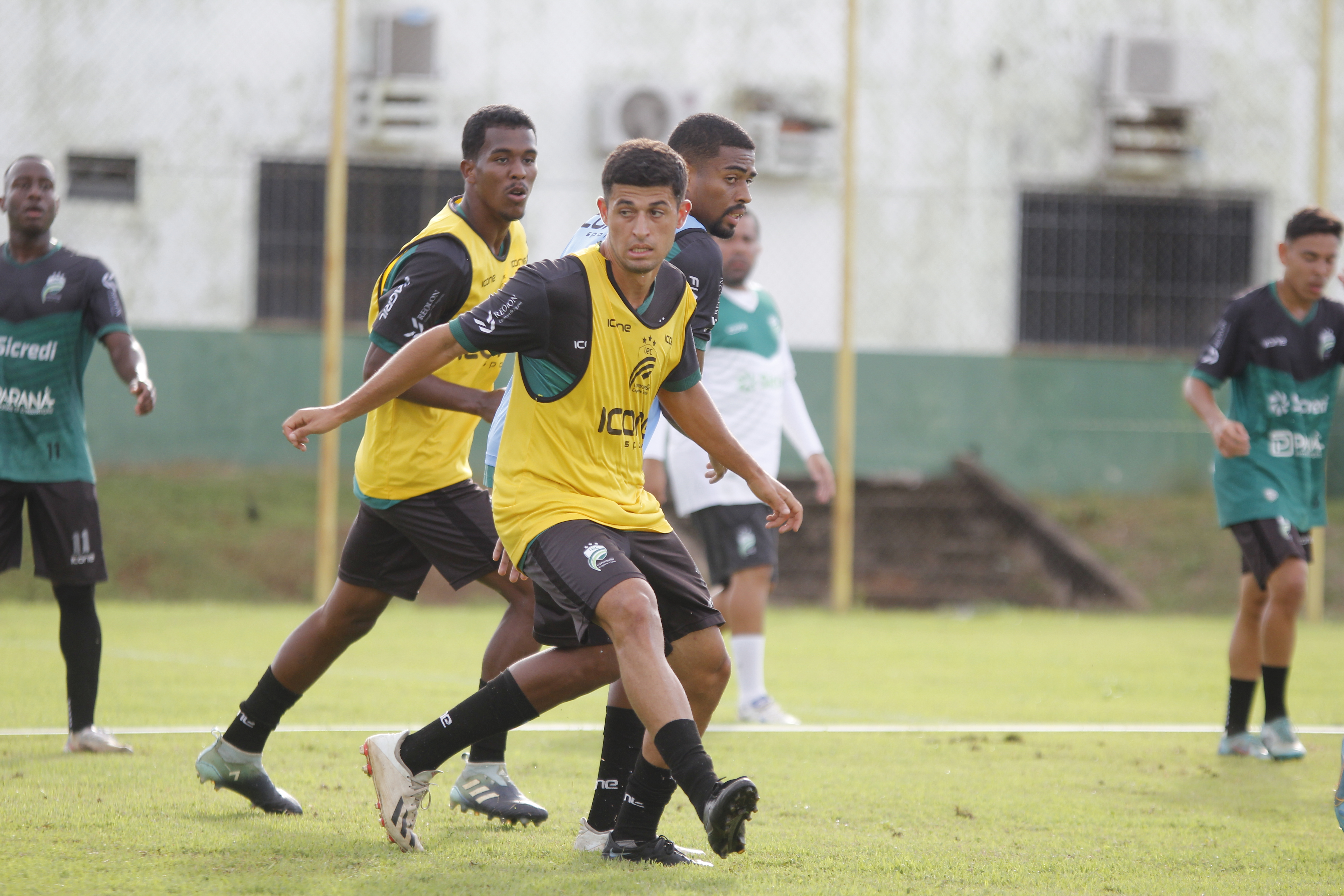 Treinador do Luverdense lamenta derrota de virada nos últimos