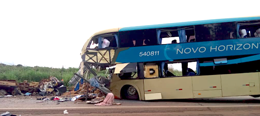Acidente com ônibus e carreta na BR-163 no Médio Norte deixa 3 mortos; 42  feridos são levados a hospital em Mutum; vídeo – Só Notícias
