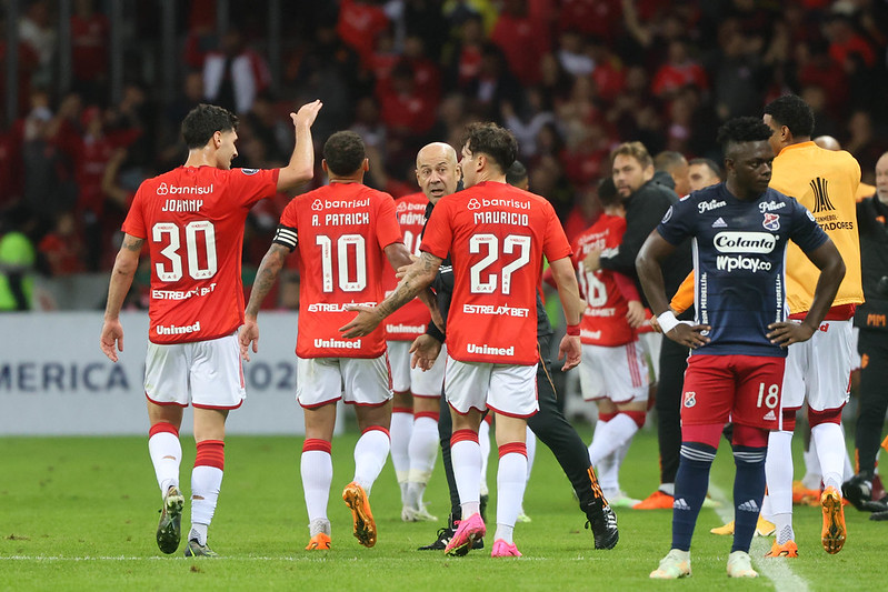 Valencia faz dois, lidera vitória sobre o Bolívar e colocar Inter na  semifinal da Libertadores - Jogada - Diário do Nordeste