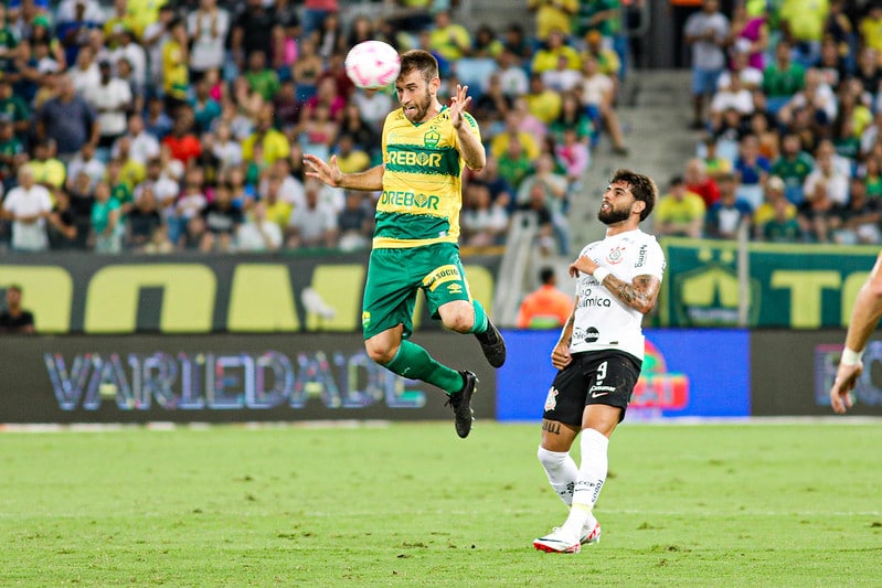 Cuiabá presenteia 5 mil alunos do Estado para assistir jogo contra  Corinthians - Olhar Esportivo