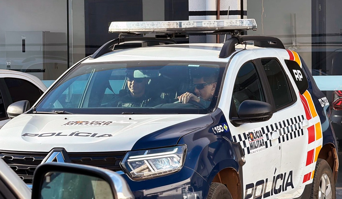 Comerciante se tranca em banheiro após ameaças de homens armados
