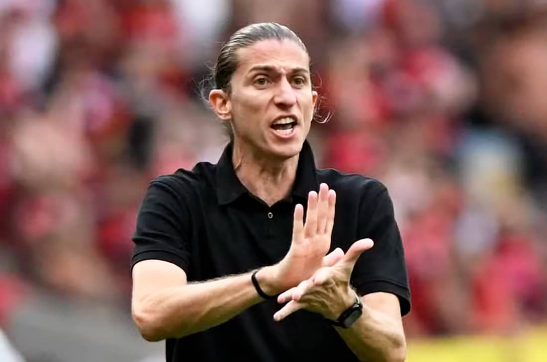 Filipe Luís estende contrato com Flamengo até 2027 | Só Notícias