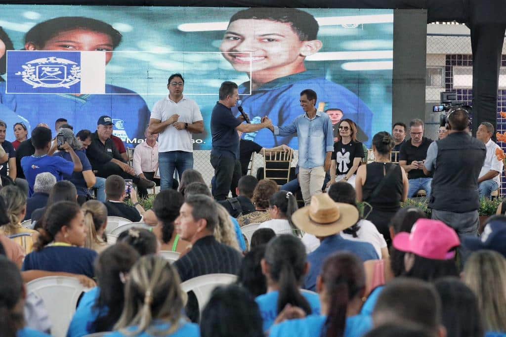 Governo de Mato Grosso anuncia R$ 108 milhões para asfaltar 100% de cidade, construir casas e ampliar abastecimento de água