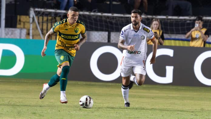 Cuiabá e Operário-PR empatam sem gols pela série B do Brasileirão | Só Notícias