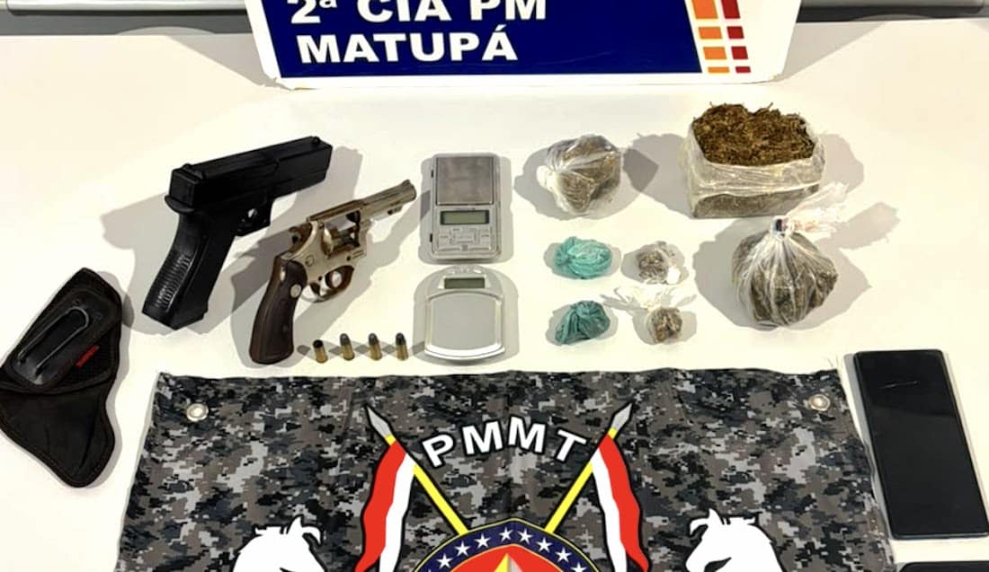 Dupla é presa com supermaconha e armas em propriedade rural
