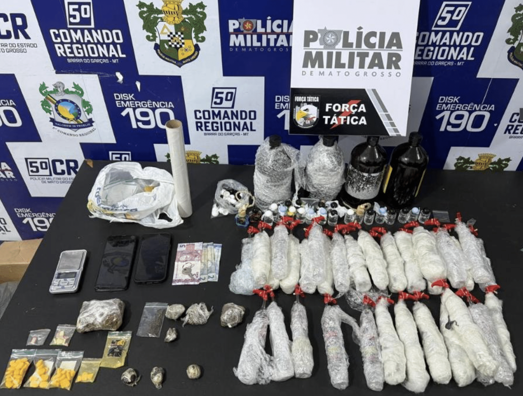 PM desmantela laboratório de drogas sintéticas e prende 4 em MT