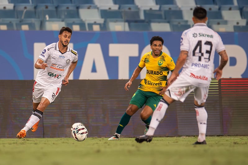 Cuiabá muda estratégia e terá elenco principal na semifinal da Copa FMF