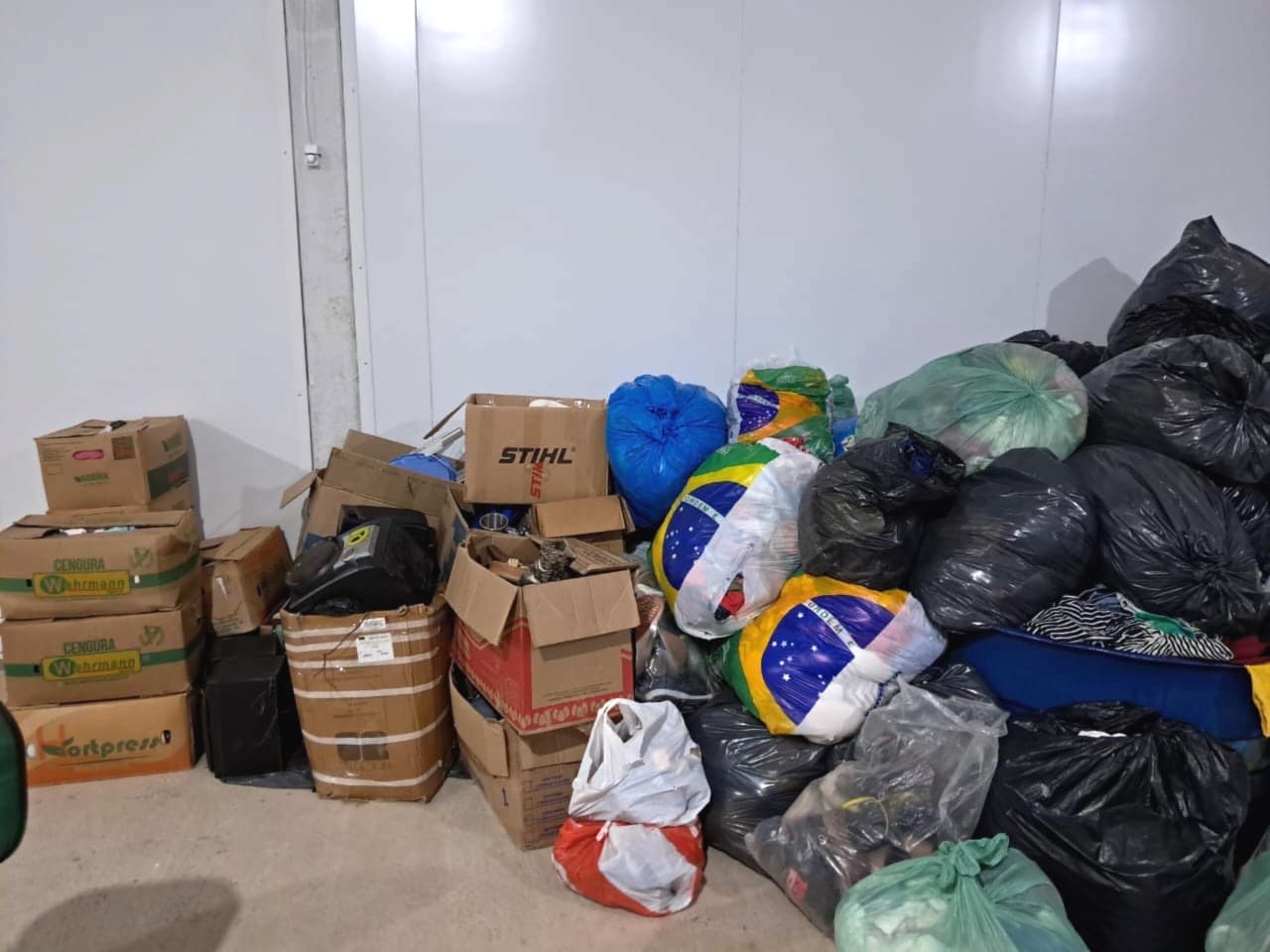 Instituto promove bazar gratuito com mais de 2 mil peças neste domingo em Sinop