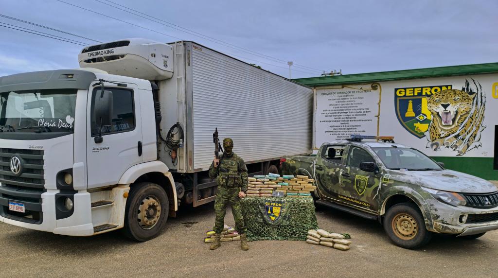 Polícia apreende R$ 975 mil em drogas em caminhão em Mato Grosso
